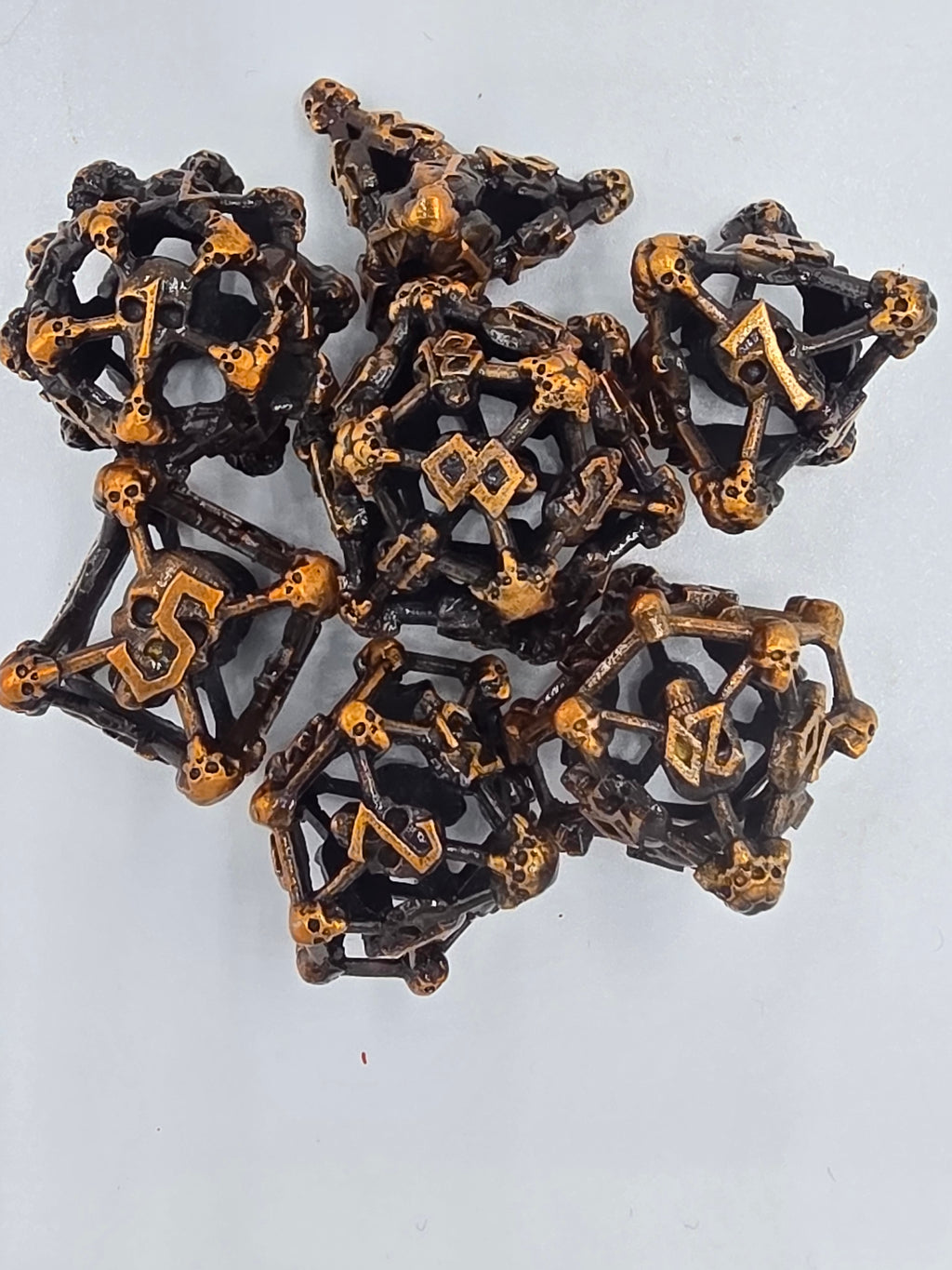 Hollow skull dice set