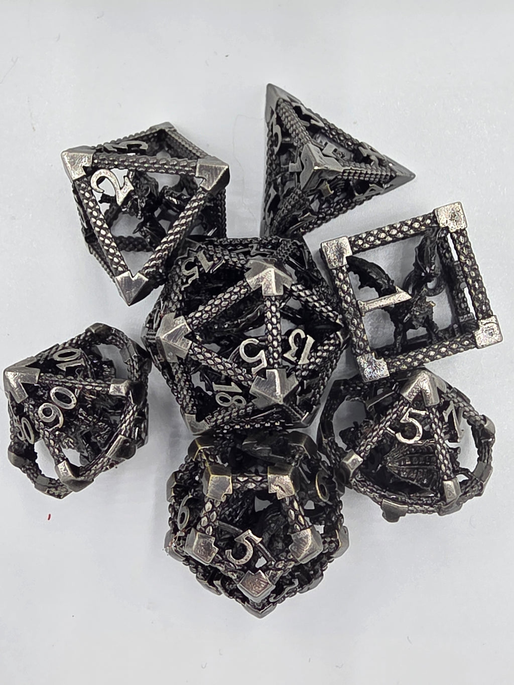Hollow metal dragon dice
