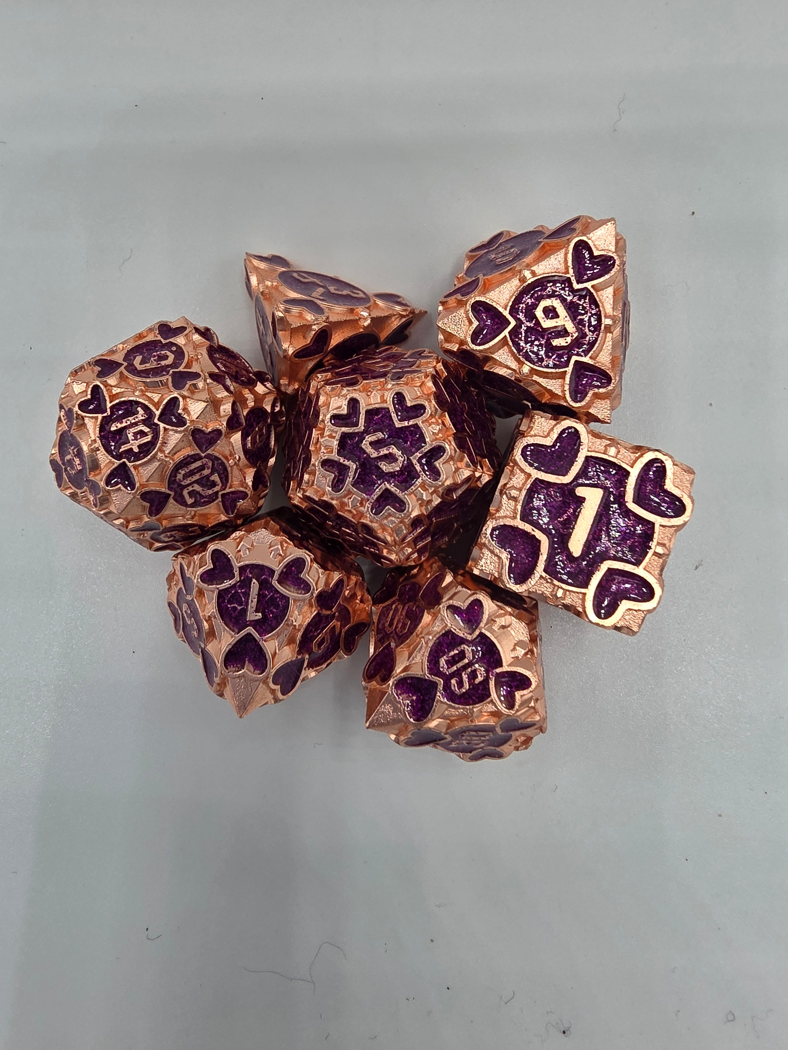 Fancy heart-shaped dice set