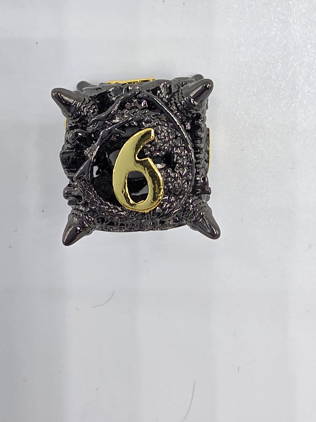 Black and gold dragon hollow dice set