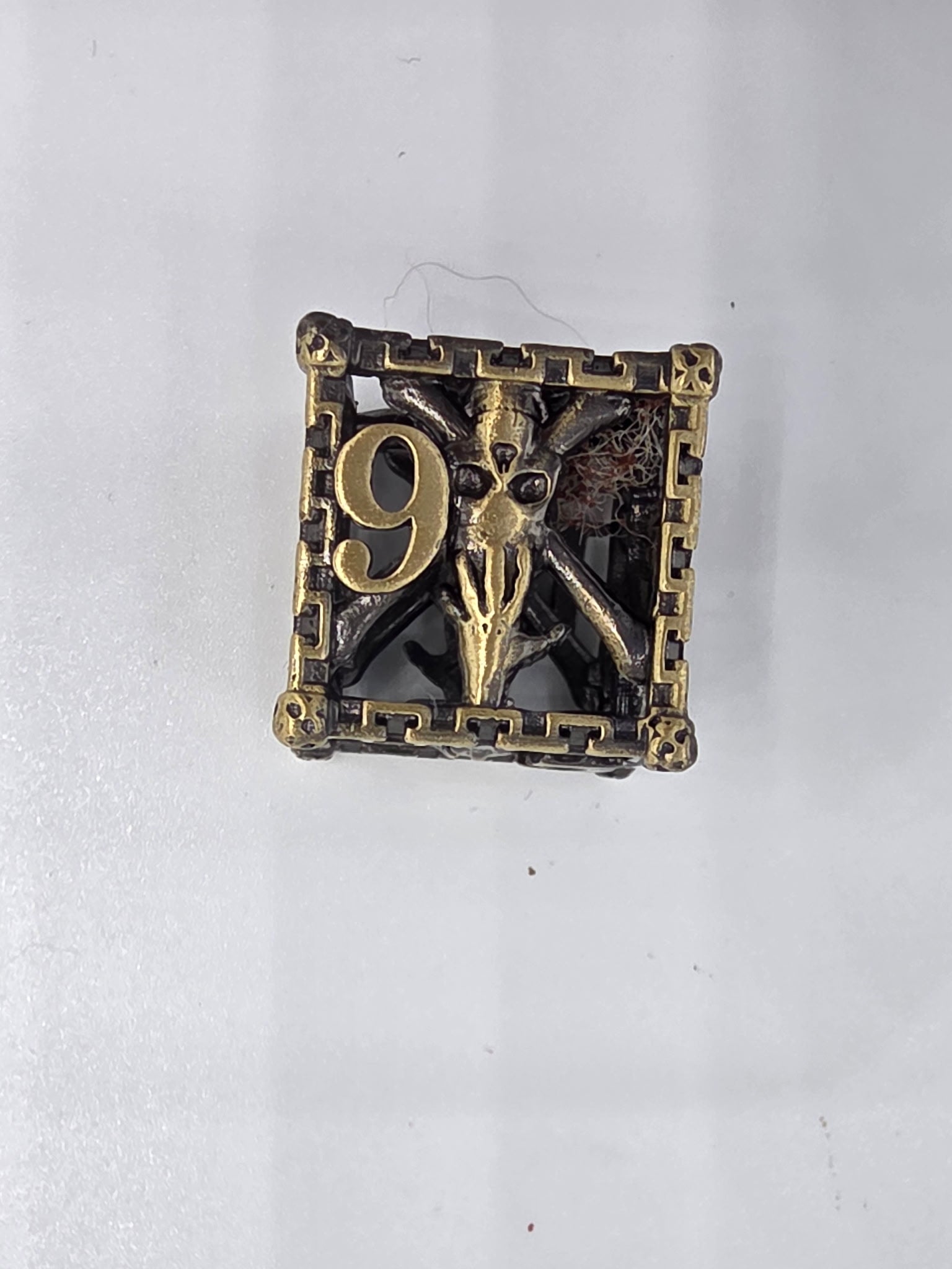 Hollow skull dice set