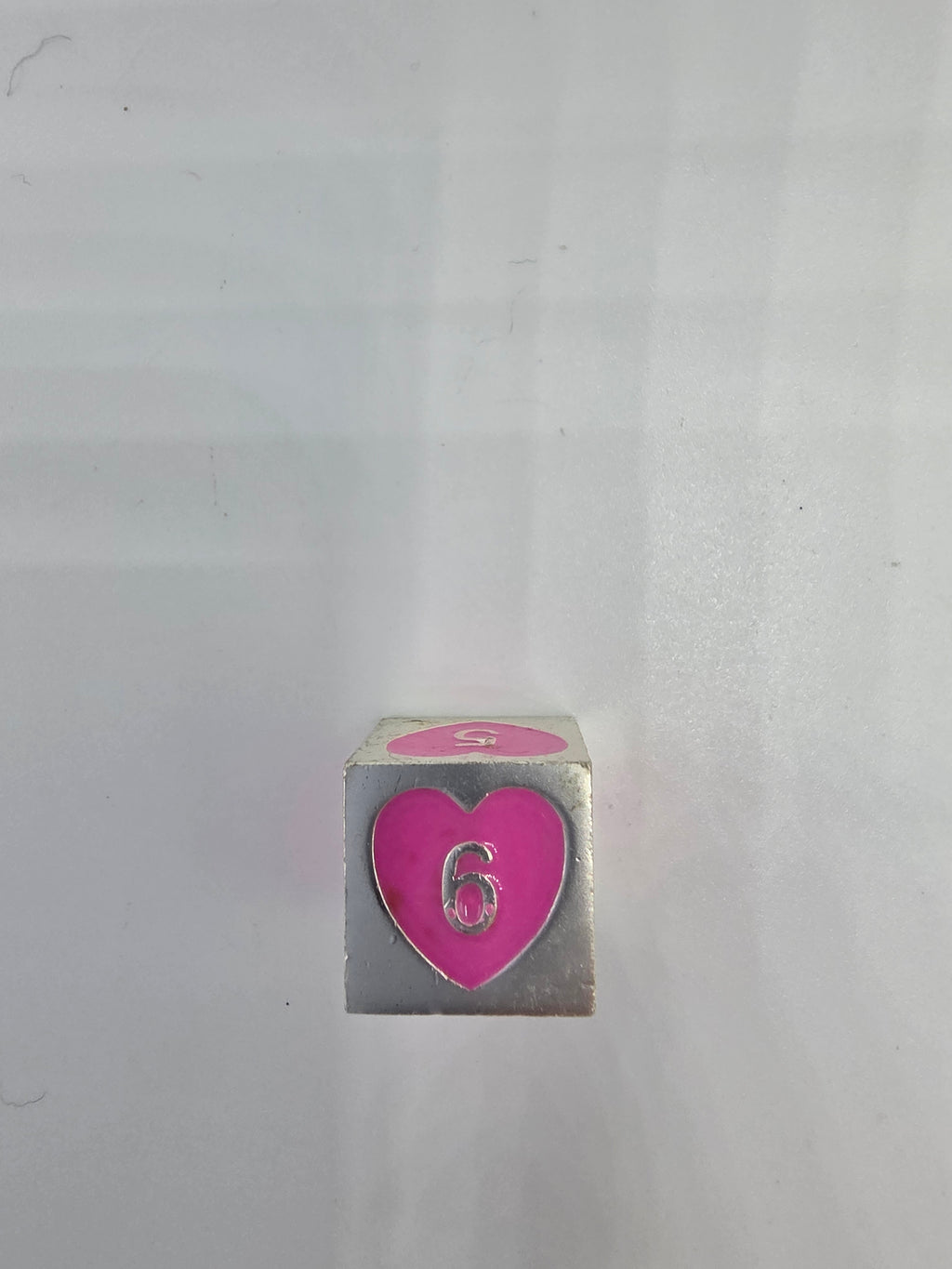 Heart-shaped dice set
