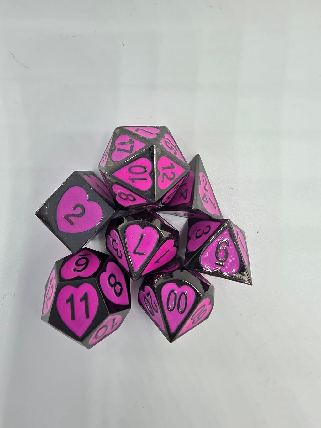 Heart-shaped die set