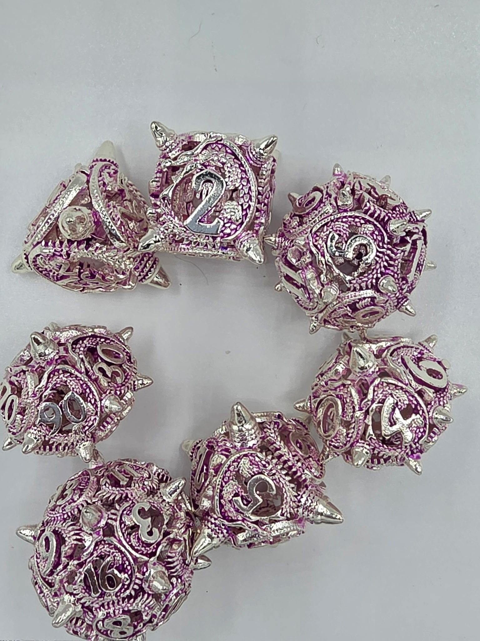 Hollow dragon dice set