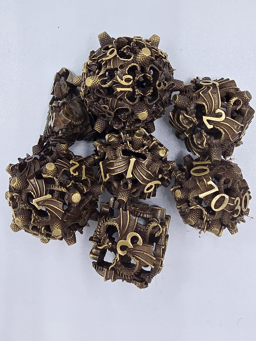 Hollow dragon dice set