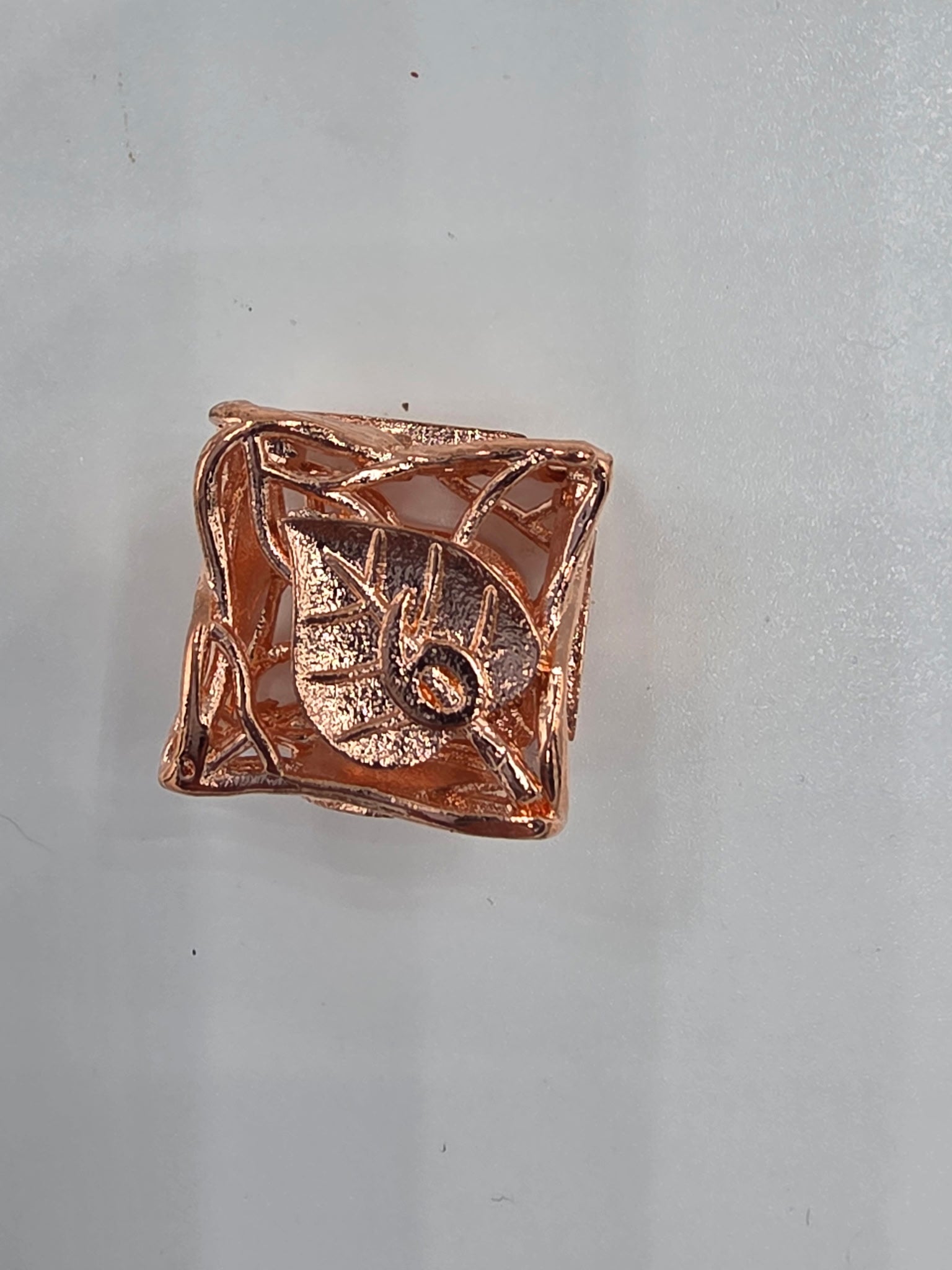 Hollow gold leaf dice set