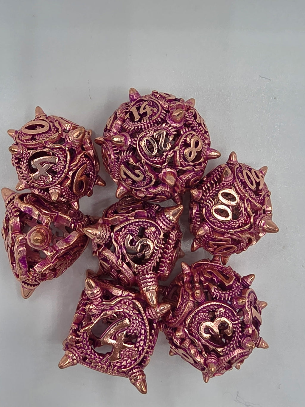 Hollow dragon dice set