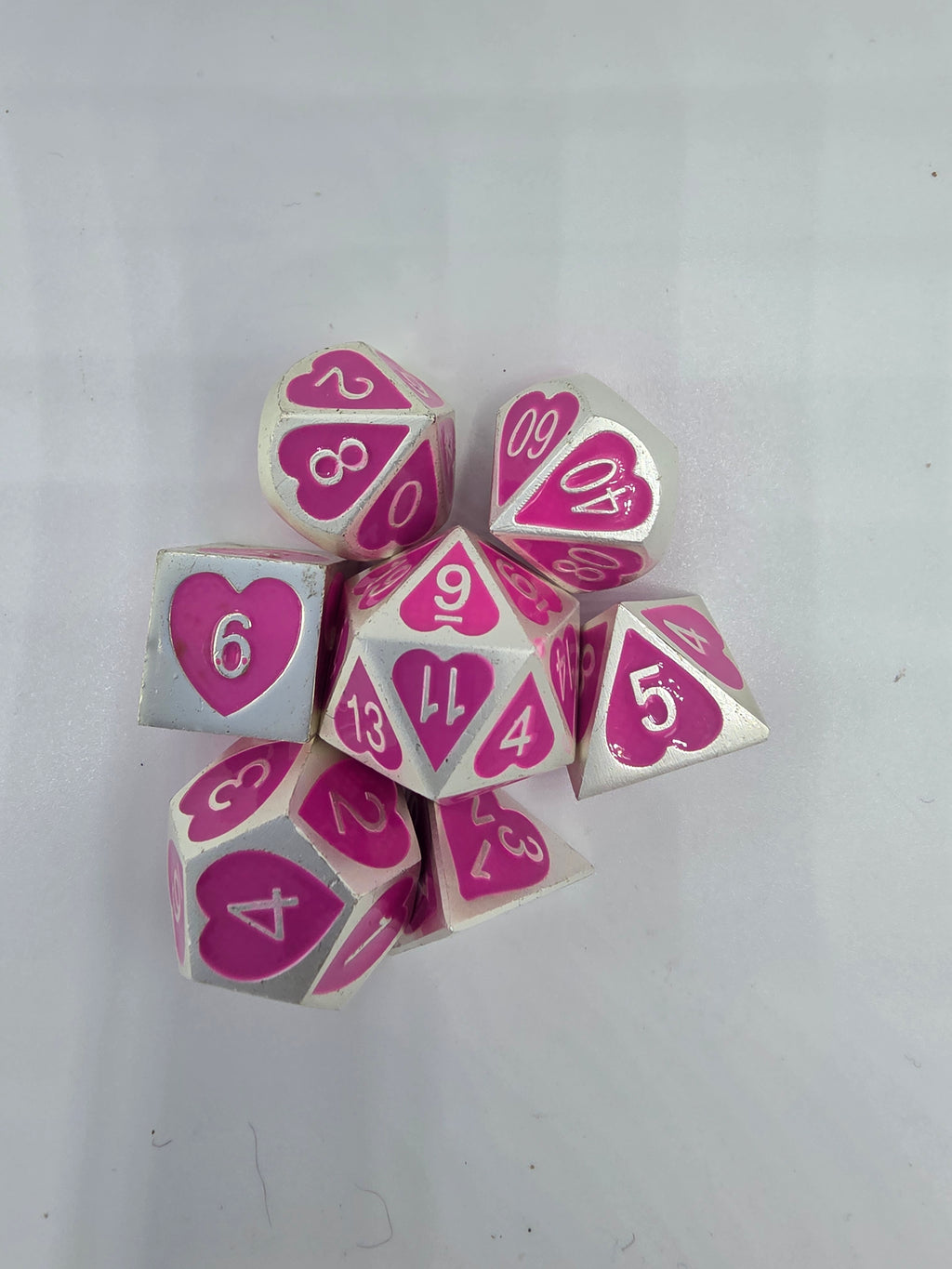 Heart-shaped dice set